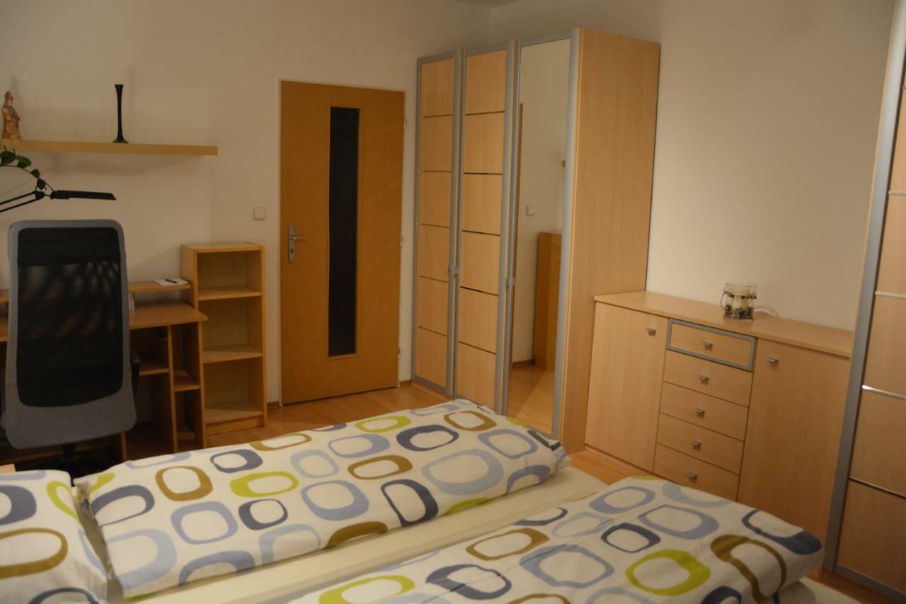 Apartman Zderadova Брно Экстерьер фото