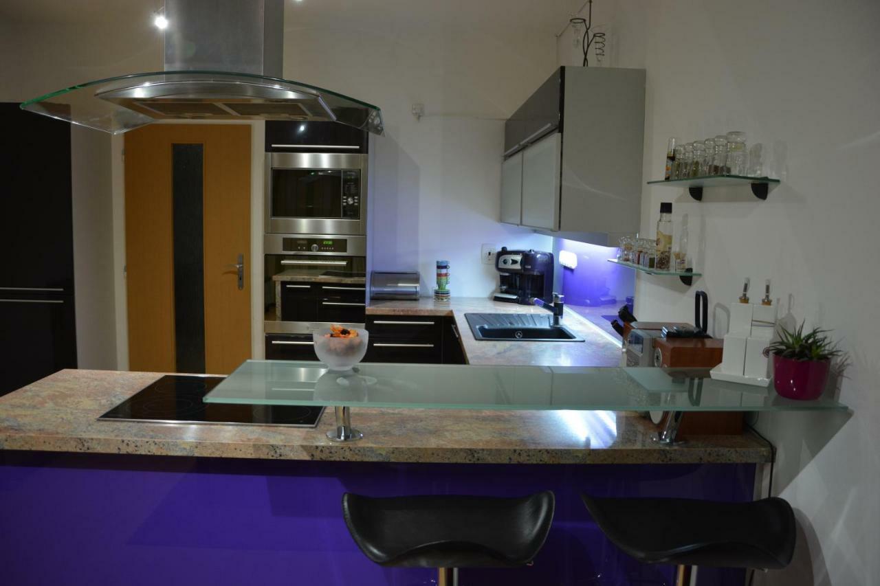 Apartman Zderadova Брно Экстерьер фото