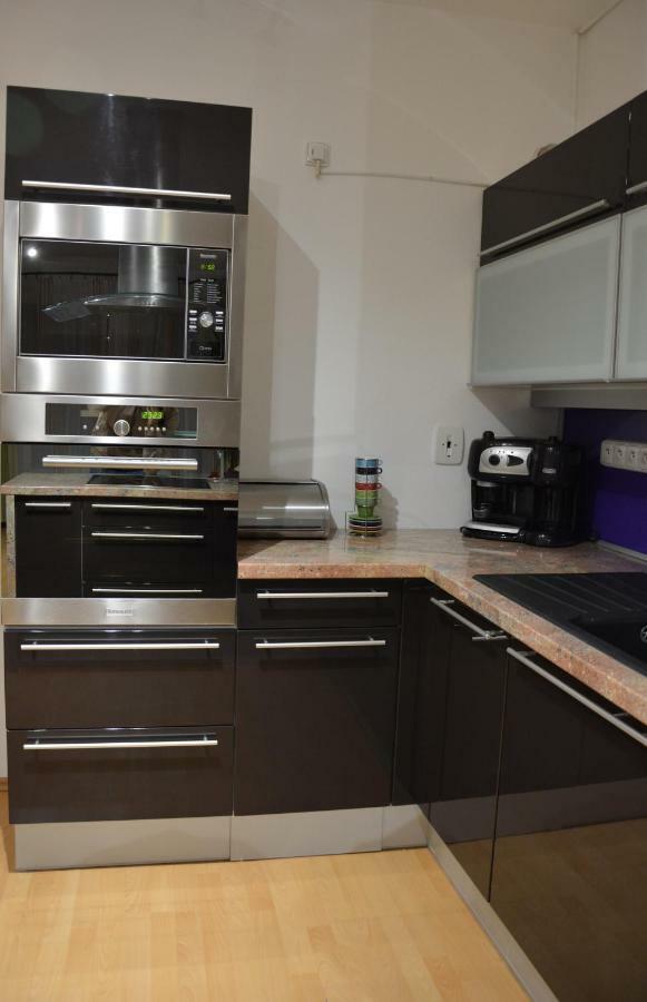 Apartman Zderadova Брно Экстерьер фото